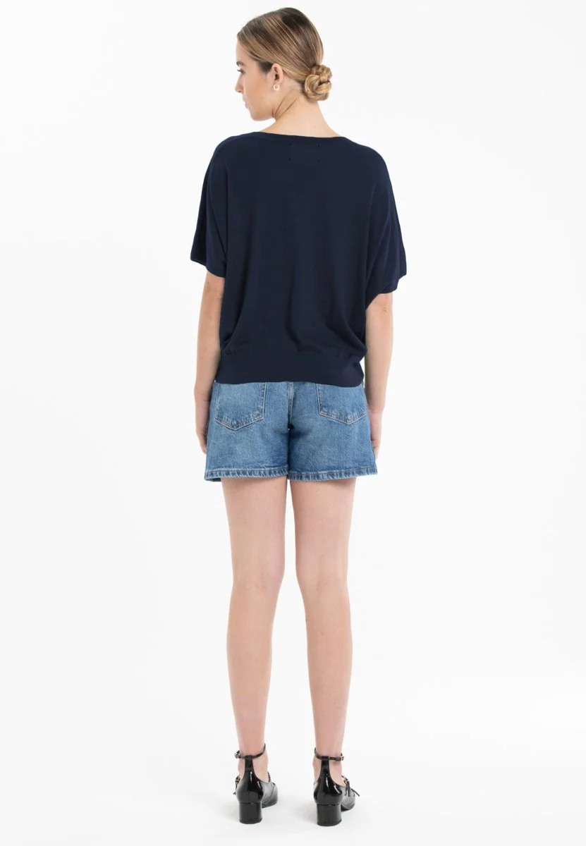 Pull col V manches chauve souris ultrafin cachemire et laine bleu marine femme - KELLY 6 – Image 3